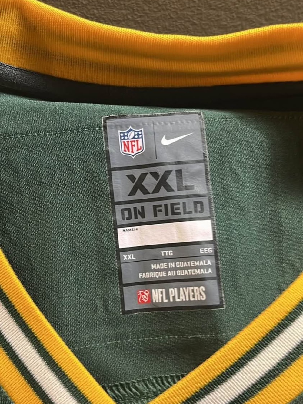 NFL Jersey Aaron Rodger’s Nike Green & Yellow Men's NFL Jersey - Size Large - Picture 3 of 5